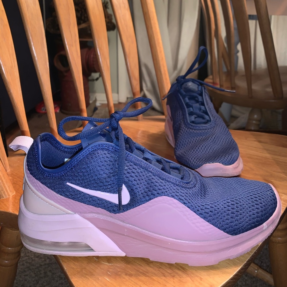 Nike air max motion 2